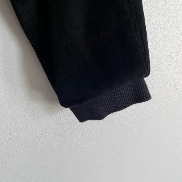 Athleta Big Girl Great 2.0 Velour Sweatshirt Black Plush Soft Long Sleeve Crew - Picture 6 of 7